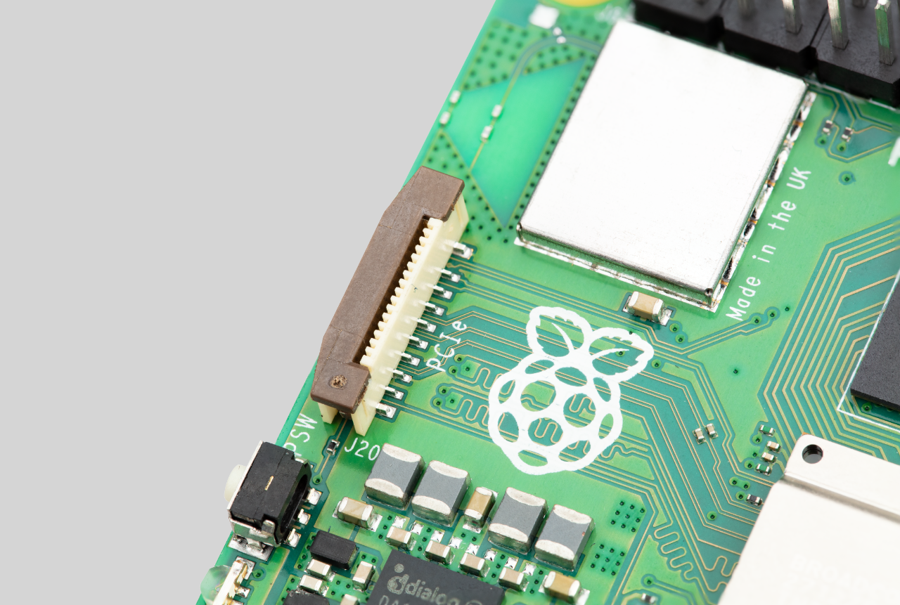Raspberry Pi Unveils PCIe FFC Connector and New HAT+ Specifications