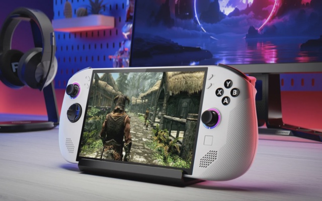 Best Handheld Gaming PC for Bazzite in 2026 — Lunar Computer